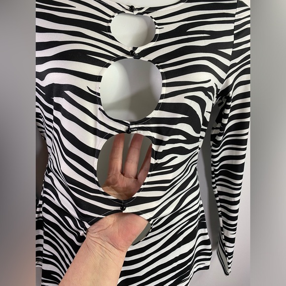 FTF Fashion To Figure Zebra Print Long Sleeve Sexy Peek A Boo Top SKU0431 - Picture 2 of 8